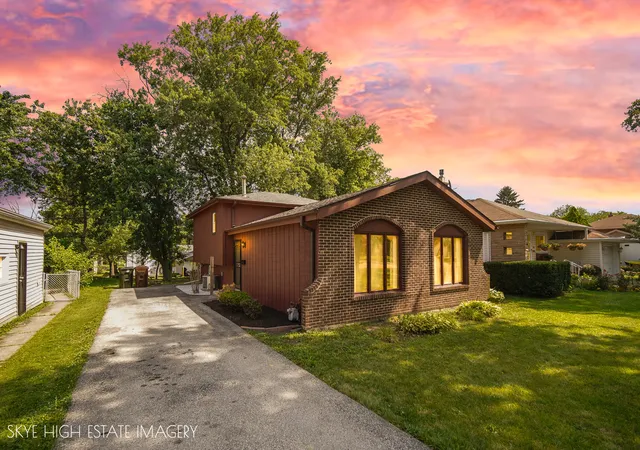 Photo 2 of Single family home for sale at 2816 Tennyson Pl, Hazel Crest, IL 60429 | MLS# 12713415 | Listing updated on 2026-09-03