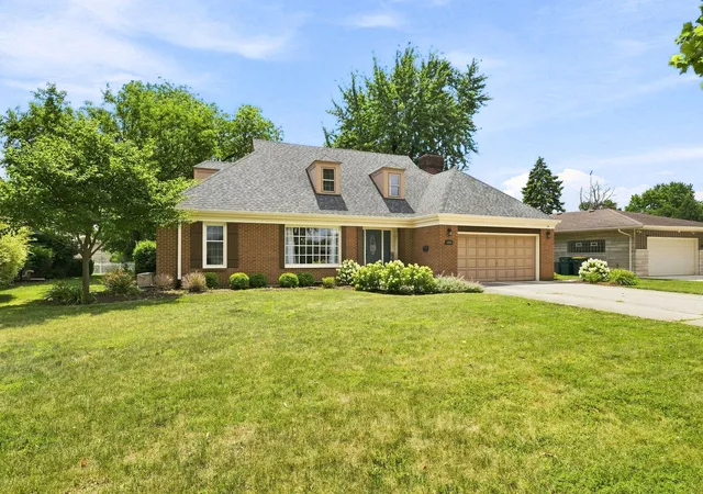 Photo 2 of Single family home for sale at 1420 Mason Ave, Joliet, IL 60435 | MLS# 12713515 | Listing updated on 2026-09-01