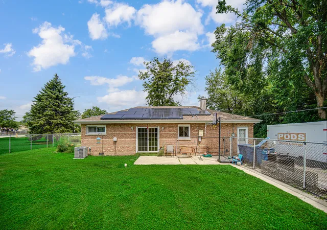 Photo 2 of Single family home for sale at 7529 W 103rd Street, Palos Hills, IL 60465 | MLS# 12713531 | Listing updated on 2026-09-02