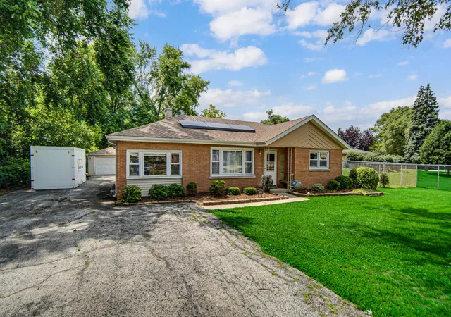 Photo 2 of Single family home for sale at 7529 W 103rd Street, Palos Hills, IL 60465 | MLS# 12713531 | Listing updated on 2026-09-02