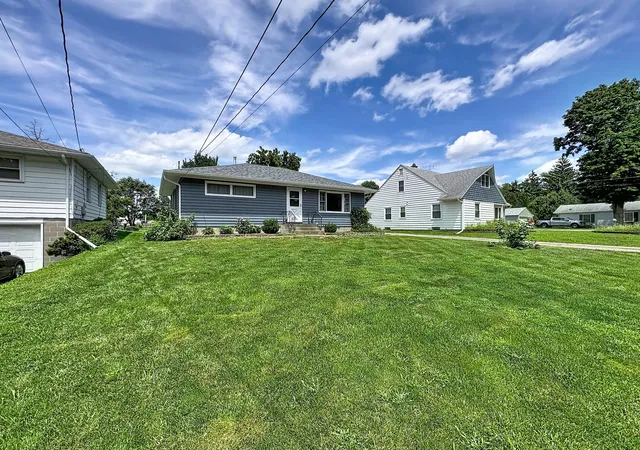 2nd image of 3237 22nd Ave, Rock Island, IL 61201 | MLS# 12713563