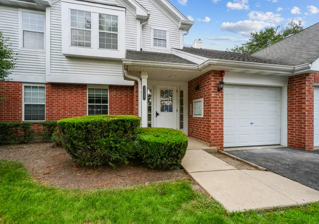 1st image of 1727 W Hawkes St #8, Arlington Heights, IL 60004 | MLS# 12713601