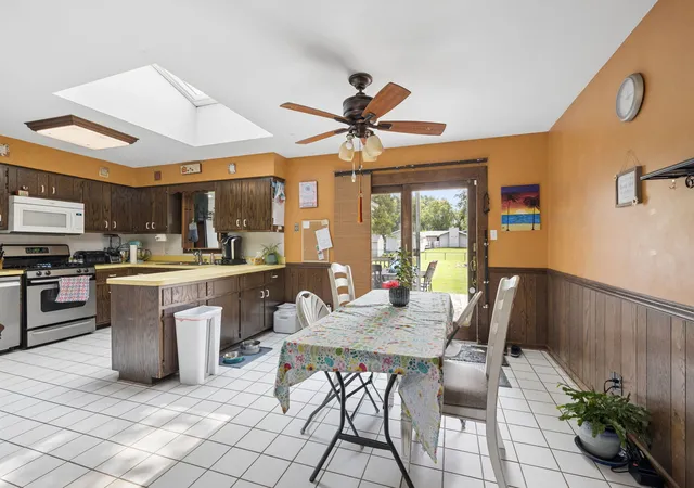 5th image of 934 Regent St, New Lenox, IL 60451 | MLS# 12713667