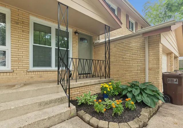 3rd image of 337 Sunset Trl, New Lenox, IL 60451 | MLS# 12713751