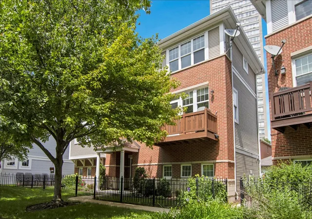 2nd image of 4922 S Cornell Ave, Chicago, IL 60615 | MLS# 12713781
