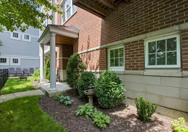 Photo 3 of Single family home for sale at 4922 S Cornell Ave, Chicago, IL 60615 | MLS# 12713781 | Listing updated on 2026-08-20