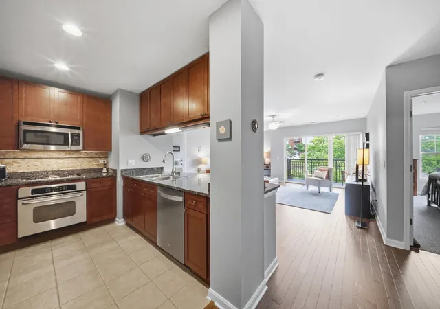 Photo 2 of Sale Pending at 255 E Liberty Dr #305-2, Wheaton, IL 60187 | MLS# 12713783 | Listing updated on 2026-08-20