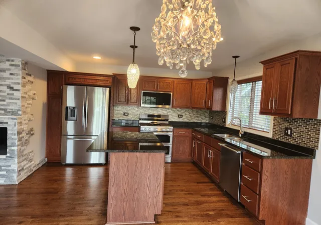 2nd image of 9434 Rich Ln, Orland Park, IL 60467 | MLS# 12713817