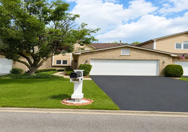 2nd image of 7702 Northfield Ln, Tinley Park, IL 60487 | MLS# 12713899