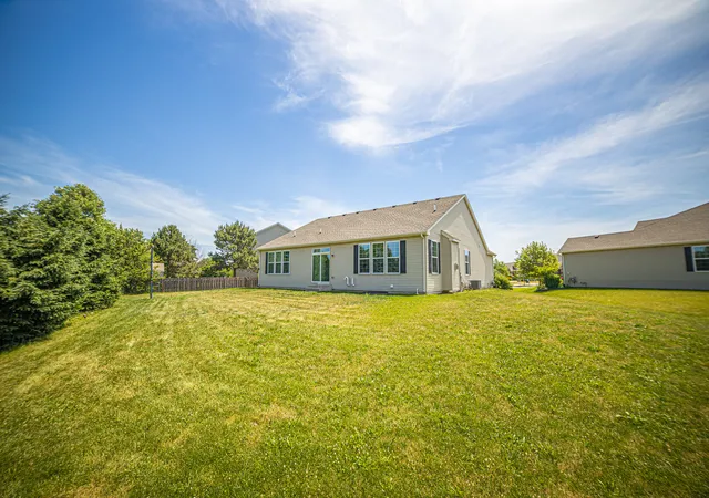 3rd image of 1112 Marion Ct, Shorewood, IL 60404 | MLS# 12713989