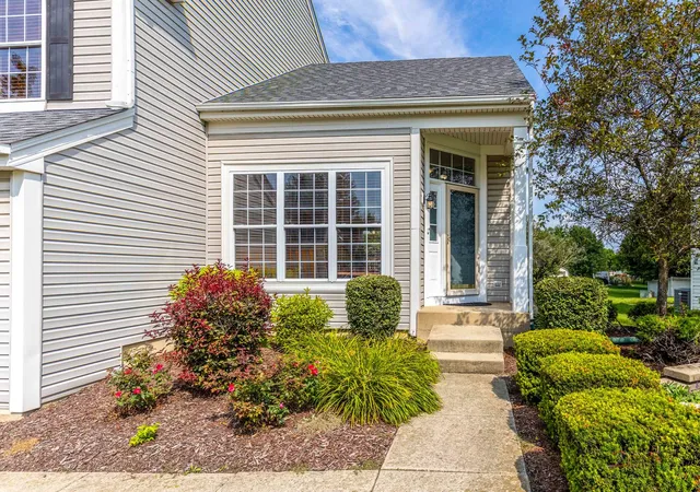 4th image of 732 Wildflower Cir, Naperville, IL 60540 | MLS# 12714068