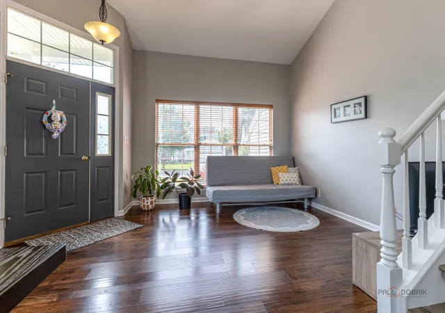 5th image of 732 Wildflower Cir, Naperville, IL 60540 | MLS# 12714068