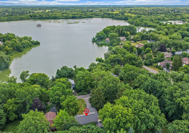 3rd image of 910 Division St, Barrington, IL 60010 | MLS# 12714134