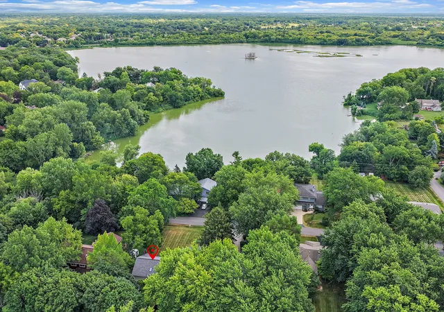 4th image of 910 Division St, Barrington, IL 60010 | MLS# 12714134