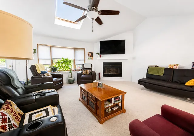 3rd image of 1608 Walsh Dr, Yorkville, IL 60560 | MLS# 12714252