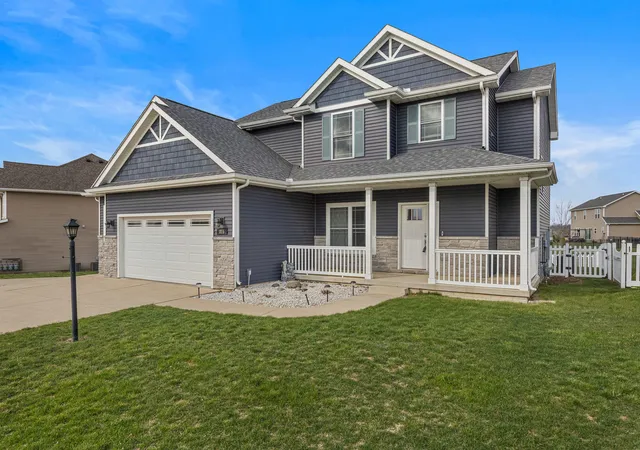 2nd image of 815 Cates Dr, Mahomet, IL 61853 | MLS# 12714274