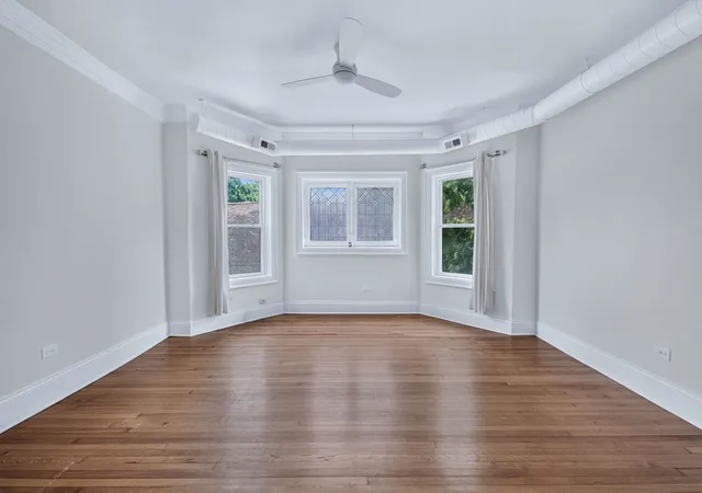 2nd image of Cornell Square, Chicago, IL 60615