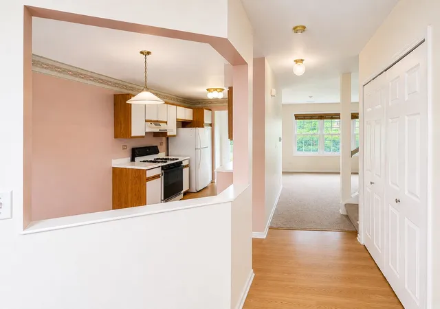 2nd image of 882 Nelli Ct #109, Naperville, IL 60563 | MLS# 12714318