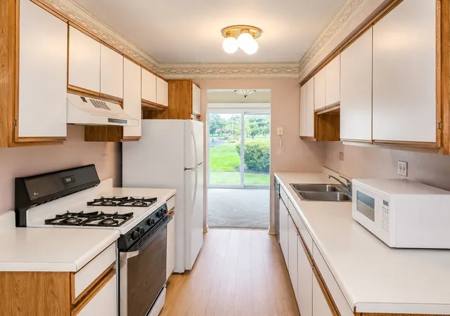 4th image of 882 Nelli Ct #109, Naperville, IL 60563 | MLS# 12714318