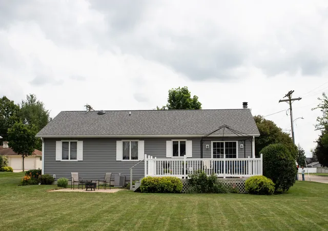 Photo 4 of Single family home for sale at 402 Kilmer St, Ashton, IL 61006 | MLS# 12714333 | Listing updated on 2026-10-05