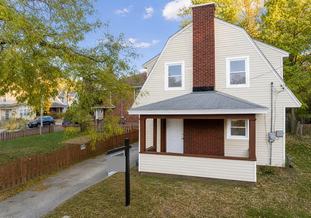 1st image of 233 Oakwood Ave, Rockford, IL 61101 | MLS# 12714355