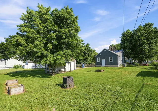 19th image of 2618 38th Ave, Moline, IL 61265 | MLS# 12714381