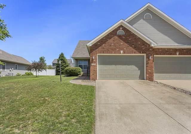 1st image of 1710 Timber Wolf Ln, Mahomet, IL 61853 | MLS# 12714385
