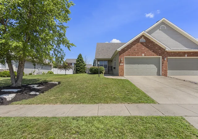 3rd image of 1710 Timber Wolf Ln, Mahomet, IL 61853 | MLS# 12714385