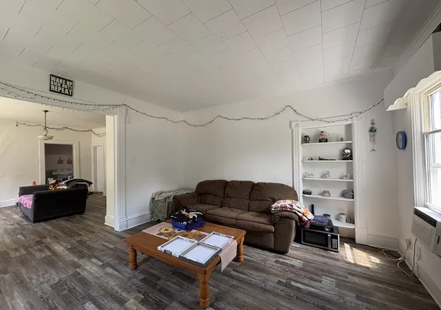 2nd image of 110 W Washington St, Streator, IL 61364 | MLS# 12714399