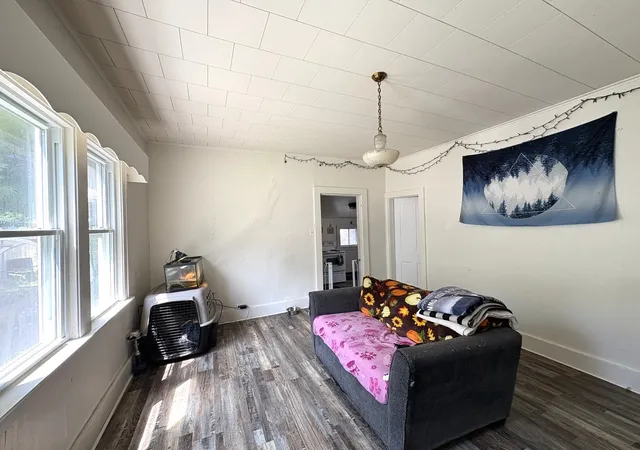 4th image of 110 W Washington St, Streator, IL 61364 | MLS# 12714399