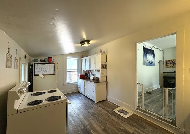5th image of 110 W Washington St, Streator, IL 61364 | MLS# 12714399