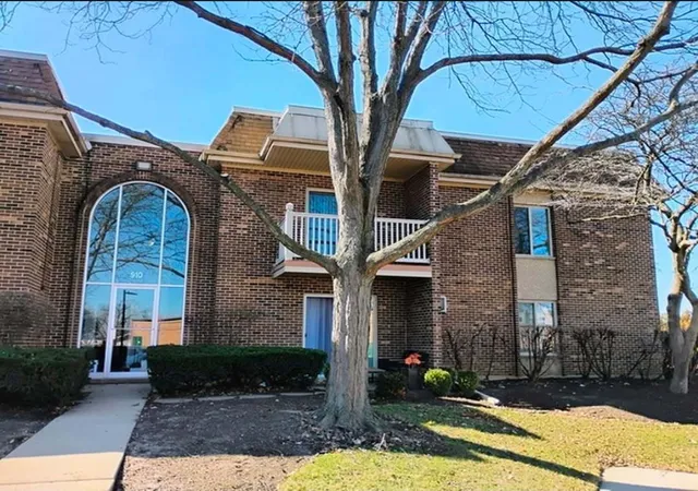 1st image of 910 W Alleghany Dr #2B, Arlington Heights, IL 60004 | MLS# 12714472