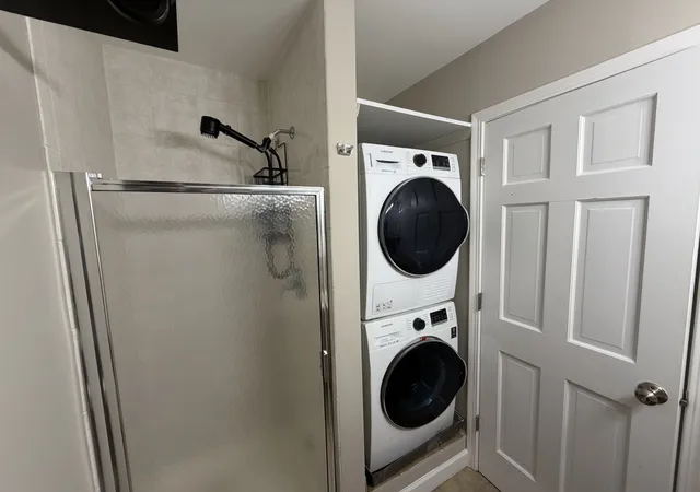 2nd image of 910 W Alleghany Dr, Arlington Heights, IL 60004