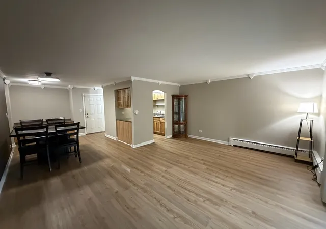 3rd image of 910 W Alleghany Dr #2B, Arlington Heights, IL 60004 | MLS# 12714472