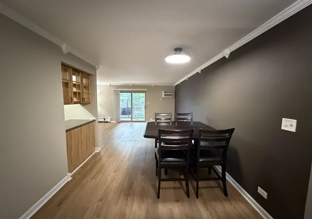 5th image of 910 W Alleghany Dr #2B, Arlington Heights, IL 60004 | MLS# 12714472