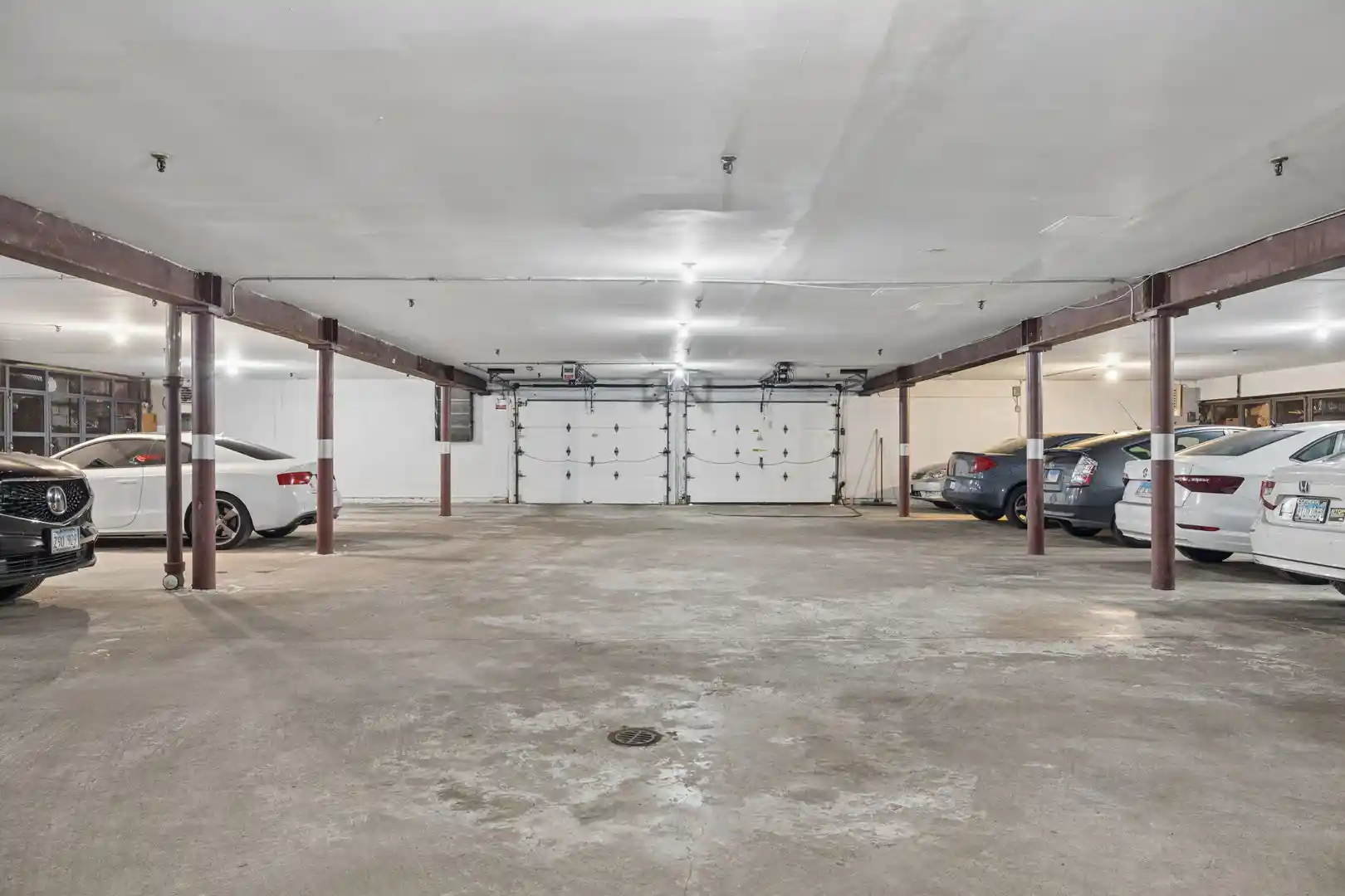Listing Photo 17 - Condo for sale in 907 Curtiss St located at 907 Curtiss St, Downers Grove, IL 60515 - Unit #304
