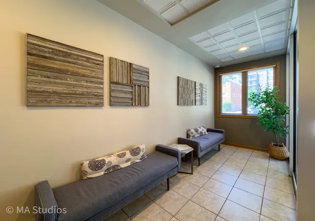 5th image of 1325 Perry St #402, Des Plaines, IL 60016 | MLS# 12714536
