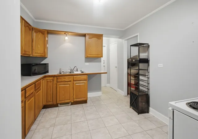 Photo 3 of Single family home for sale at 273 Green St, Park Forest, IL 60466 | MLS# 12714547 | Listing updated on 2026-09-02
