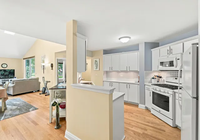 Photo 3 of Townhouse for sale at 30w024 Cedar Ct #024, Warrenville, IL 60555 | MLS# 12714639 | Listing updated on 2026-09-01
