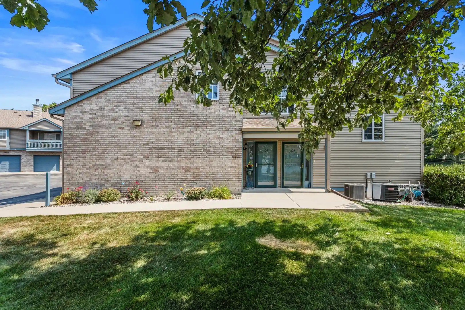 2nd image of 2406 Windward Blvd, Champaign, IL 61821