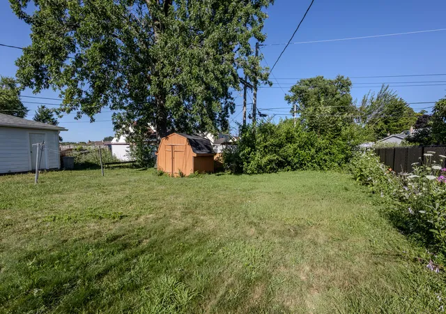 Photo 3 of Single family home for sale at 10741 Mason Ave, Chicago Ridge, IL 60415 | MLS# 12714717 | Listing updated on 2026-08-31
