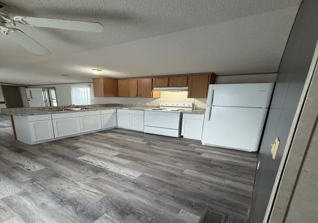 2nd image of 16 W Wasson Rd #19, Amboy, IL 61310 | MLS# 12714723