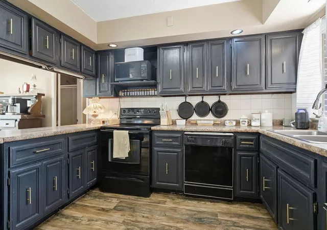 Photo 2 of Single family home for sale at 204 E Koopman Dr, Flanagan, IL 61740 | MLS# 12714798 | Listing updated on 2026-08-25
