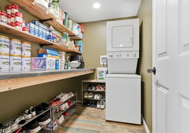 Photo 4 of Single family home for sale at 204 E Koopman Dr, Flanagan, IL 61740 | MLS# 12714798 | Listing updated on 2026-08-25