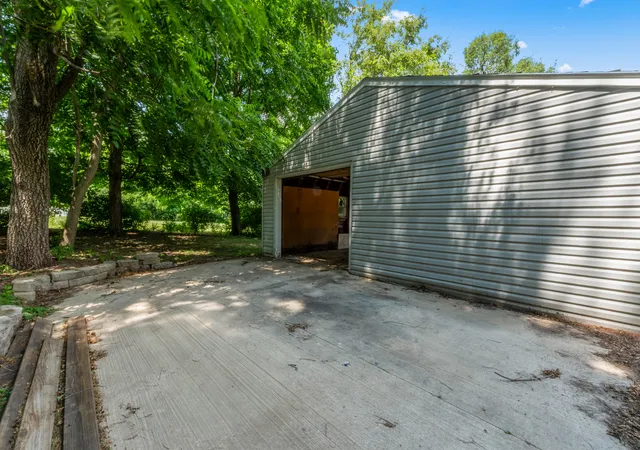 4th image of 19721 Us 150 Hwy, Bloomington, IL 61705 | MLS# 12714864