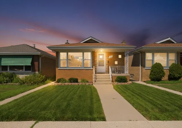 38th image of 12718 S Justine St, Calumet Park, IL 60827 | MLS# 12714987