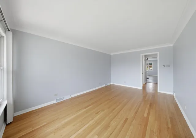 5th image of 12718 S Justine St, Calumet Park, IL 60827 | MLS# 12714987