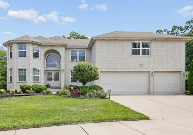 1st image of 1527 Tienstra Ct, Homewood, IL 60430 | MLS# 12714993