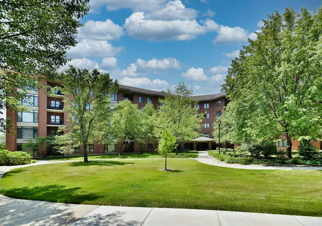 Photo 3 of Condo for sale at 865 E 22nd Street #102, Lombard, IL 60148 | MLS# 12715013 | Listing updated on 2026-09-03