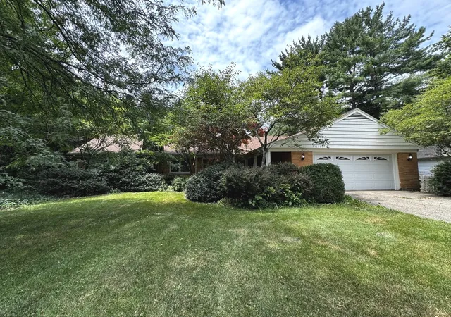 Photo 1 of Single family home for sale at 1709 S Vine St, Urbana, IL 61801 | MLS# 12715096 | Listing updated on 2026-08-23